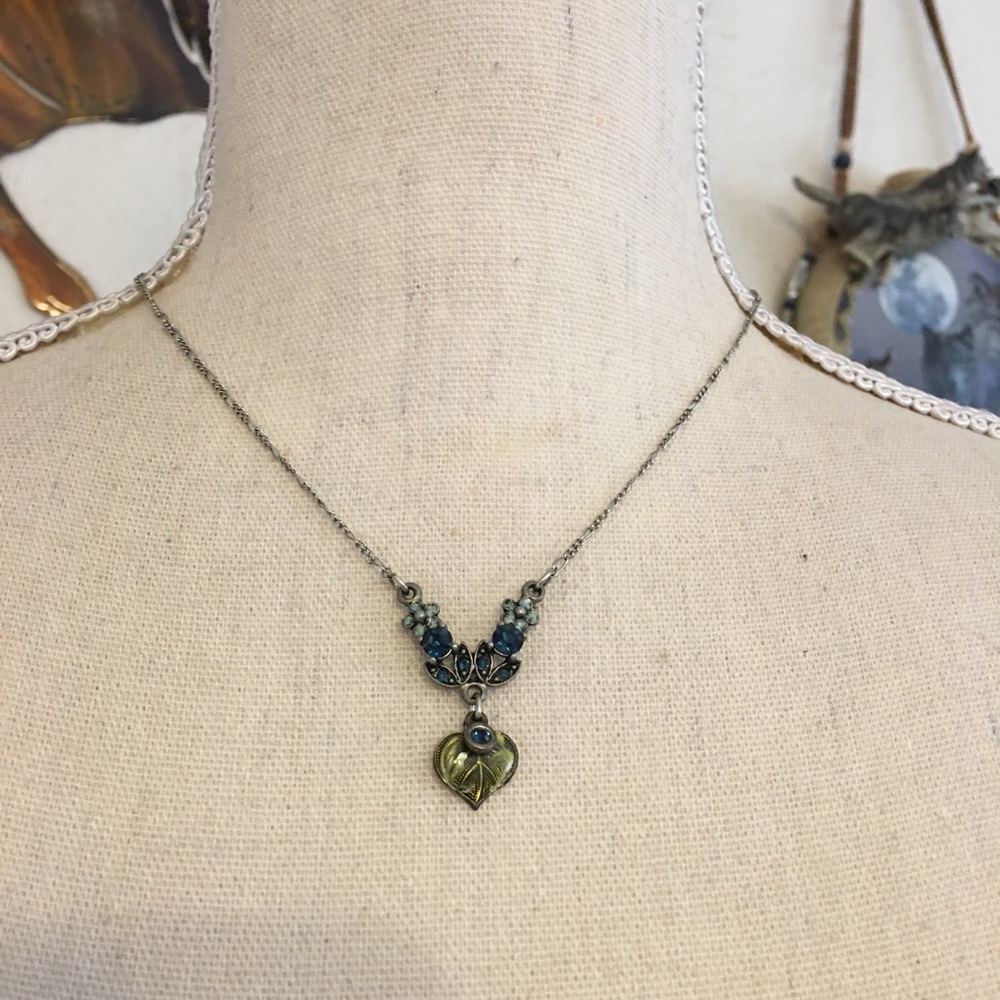New York & Co enamel/jewel floral heart necklace